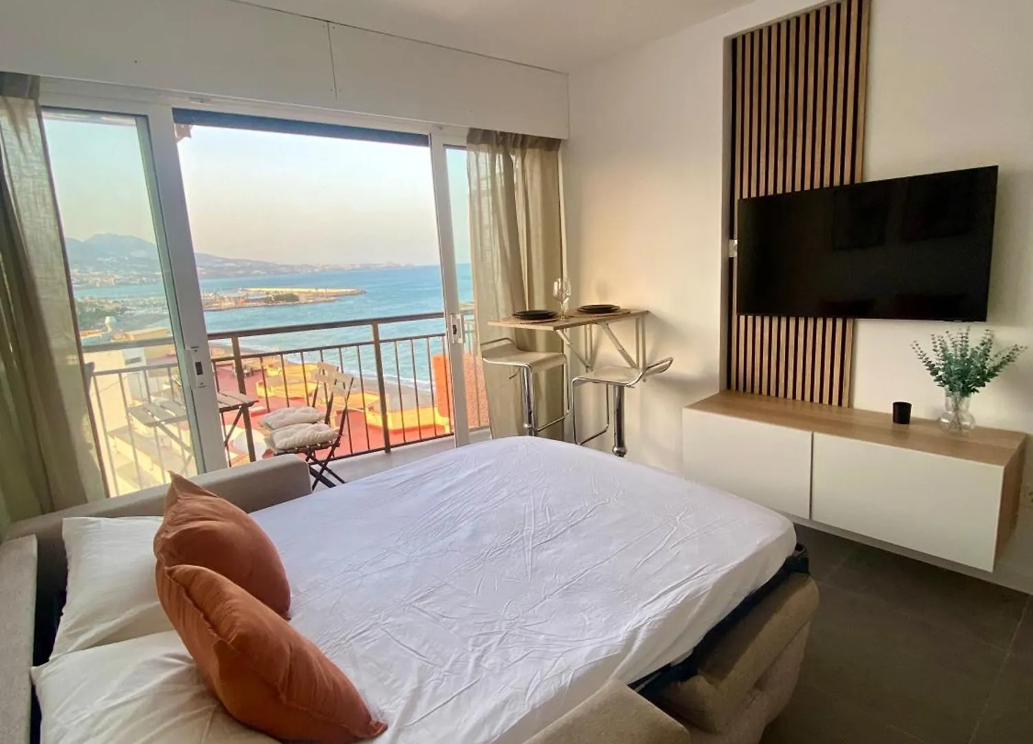 Moderno En Primera Linea De Playa Fuengirola 0*,