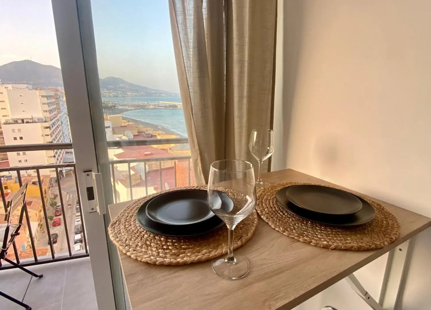Moderno En Primera Linea De Playa Fuengirola 0*,  Spain